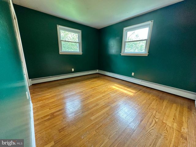 246 CENTER RD, Elmer, NJ 08318