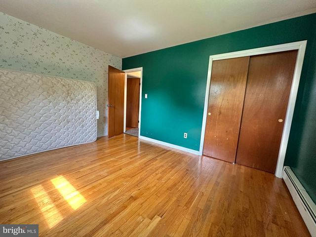 246 CENTER RD, Elmer, NJ 08318