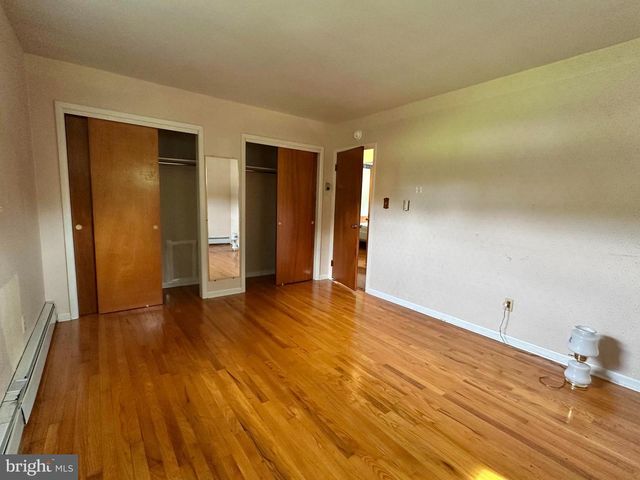 246 CENTER RD, Elmer, NJ 08318