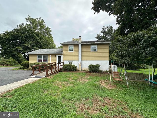246 CENTER RD, Elmer, NJ 08318