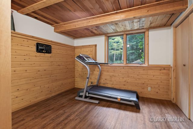 1895 W Lakewood Boulevard, Holland, MI 49424