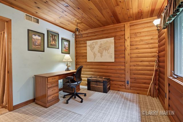 1895 W Lakewood Boulevard, Holland, MI 49424