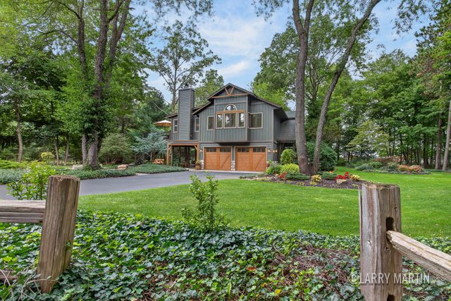 1895 W Lakewood Boulevard, Holland, MI 49424
