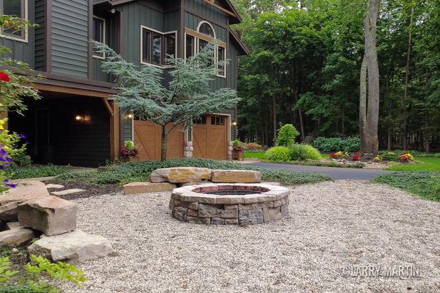 1895 W Lakewood Boulevard, Holland, MI 49424