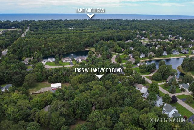 1895 W Lakewood Boulevard, Holland, MI 49424