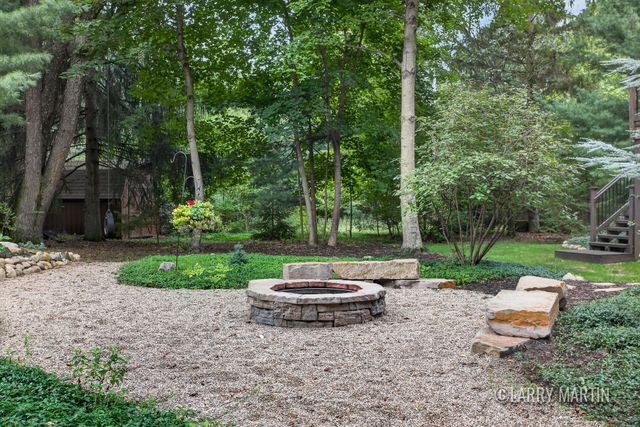 1895 W Lakewood Boulevard, Holland, MI 49424