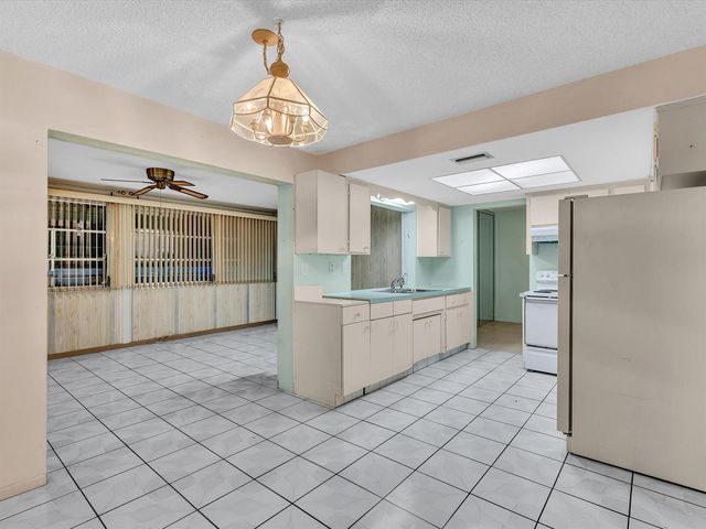 4514 NW 43rd Terrace, Tamarac, FL 33319