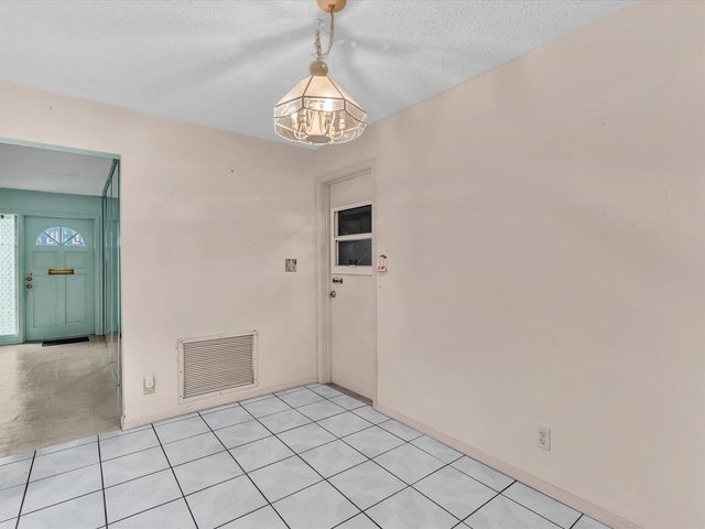 4514 NW 43rd Terrace, Tamarac, FL 33319