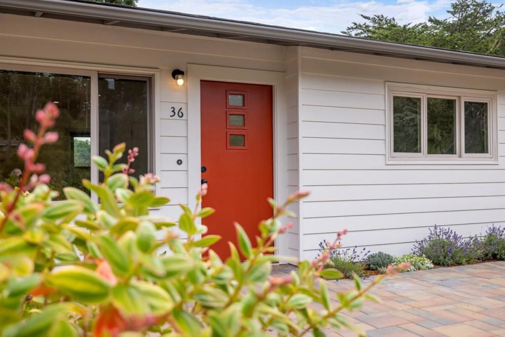Image 21 of property listing at 36 Wellings Place, Monterey, CA 93940
