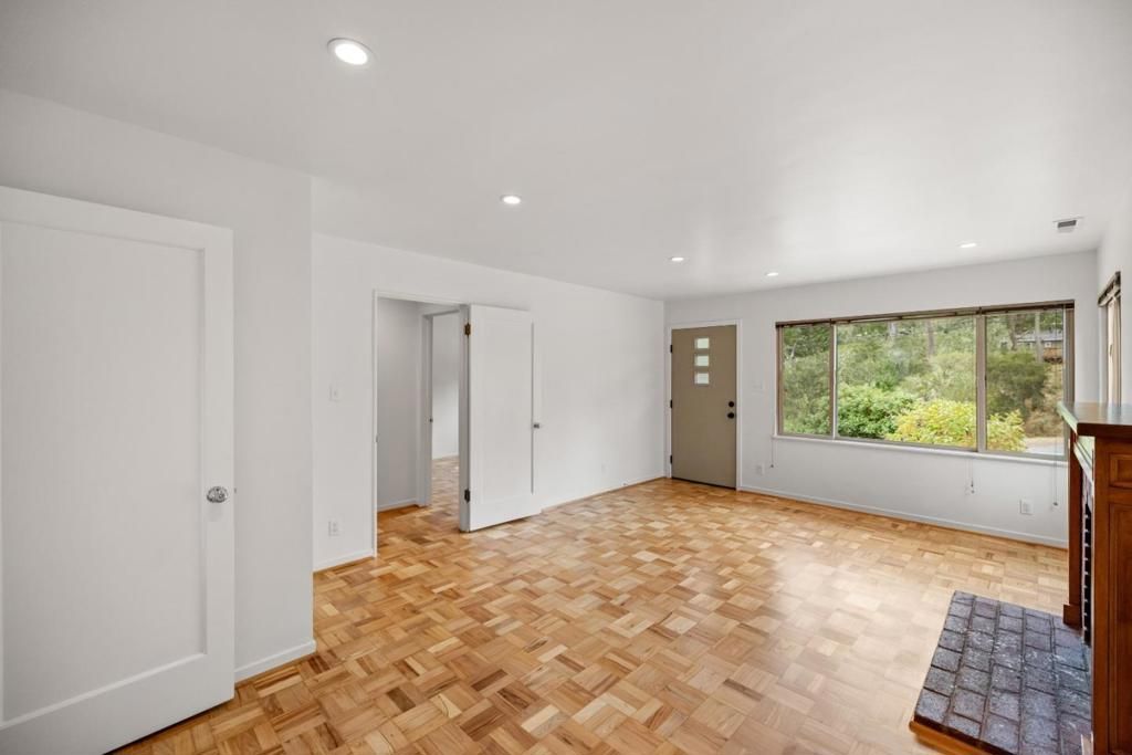 Image 4 of property listing at 36 Wellings Place, Monterey, CA 93940