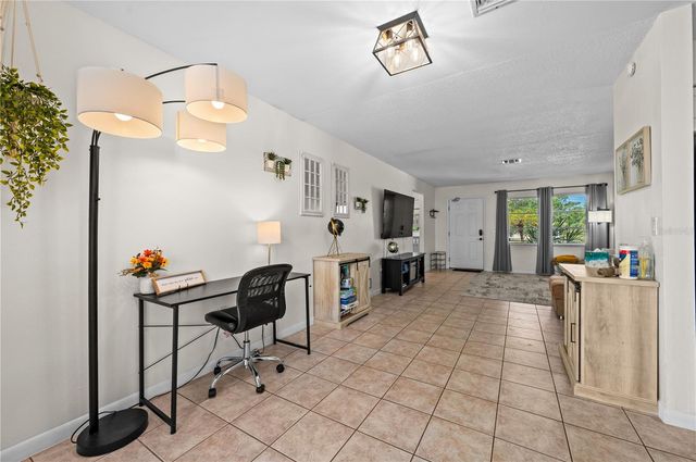 182 BOUNDARY BOULEVARD B, Rotonda West, FL 33947