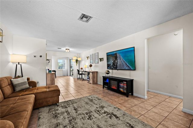 182 BOUNDARY BOULEVARD B, Rotonda West, FL 33947
