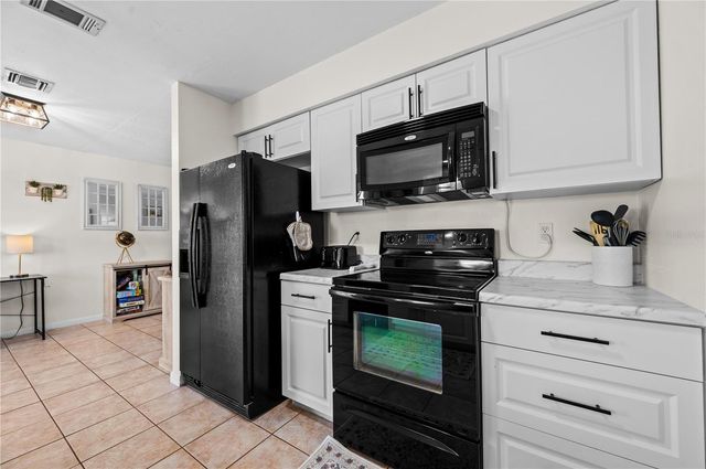 182 BOUNDARY BOULEVARD B, Rotonda West, FL 33947