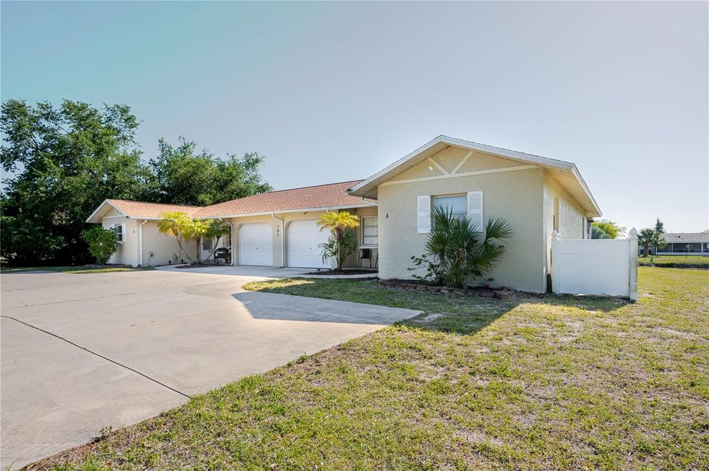 182 BOUNDARY BOULEVARD B, Rotonda West, FL 33947