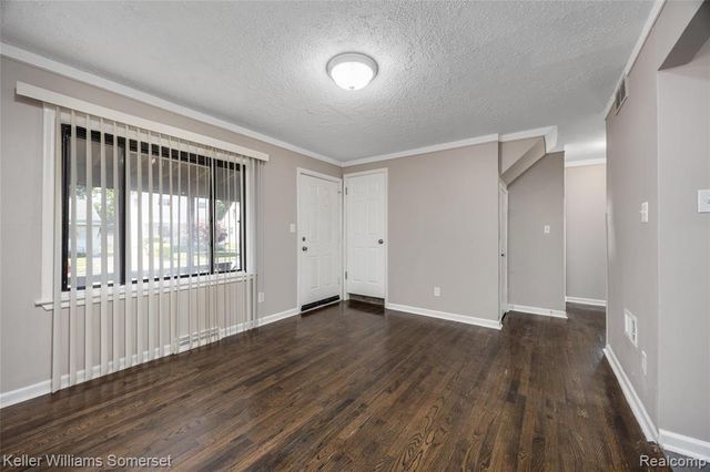 8289 Ford Avenue, Warren, MI 48089