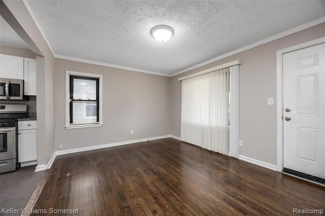 8289 Ford Avenue, Warren, MI 48089