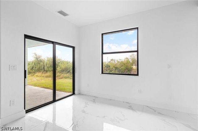 1806 NE 21st PL, Cape Coral, FL 33909