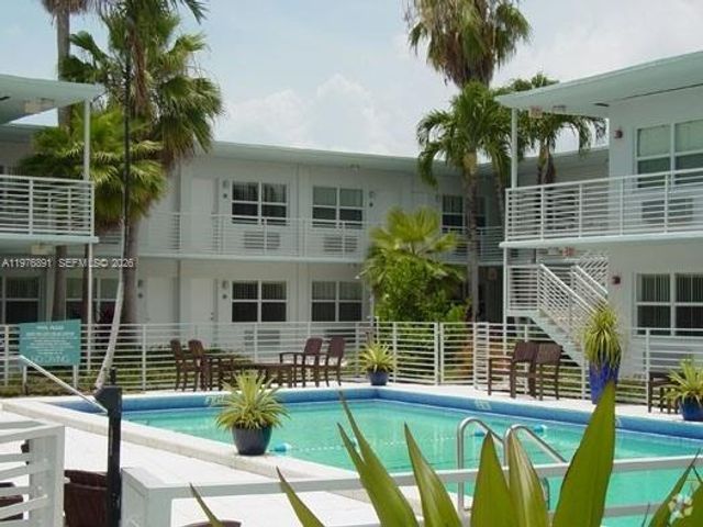 8000 NE Bayshore Ct 202, Miami, FL 33138