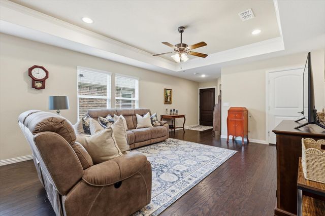 8915 Twin Pines Lane, Frisco, TX 75036