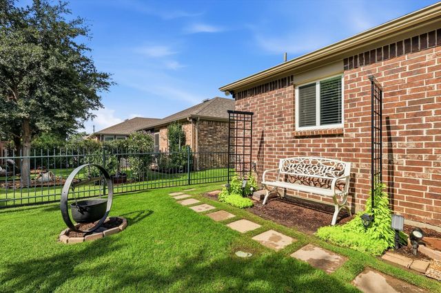 8915 Twin Pines Lane, Frisco, TX 75036