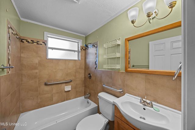 5517 Grafton Street, Jackson, MS 39206