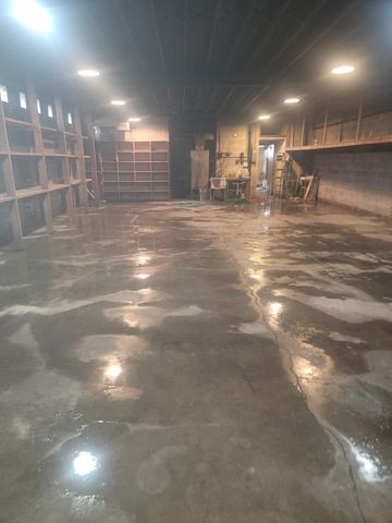 4476 N elston Avenue, Chicago, IL 60630