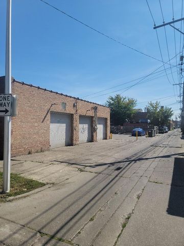 4476 N elston Avenue, Chicago, IL 60630