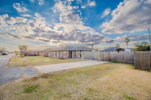 148 Fir St, Raceland, LA 70394