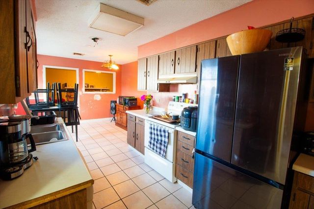 148 Fir St, Raceland, LA 70394