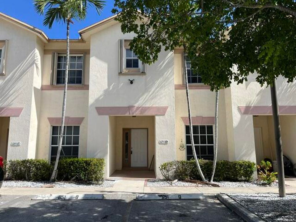 651 S SWINTON Avenue D, Delray Beach, FL 33444