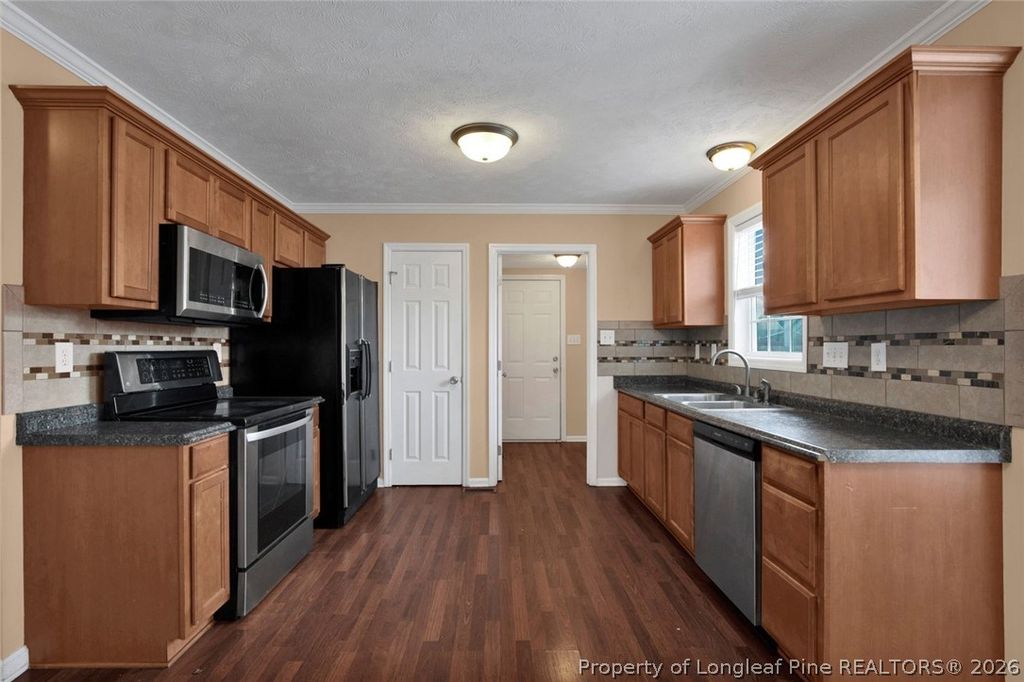 2460 Saltwood Drive, Fayetteville, NC 28306 — photo 4