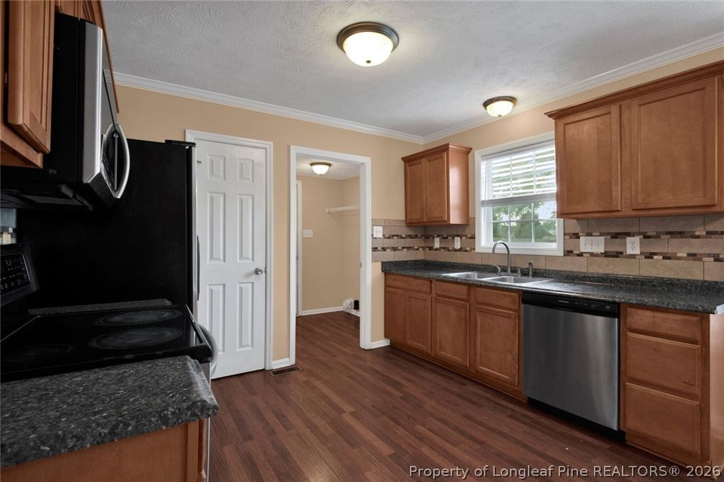2460 Saltwood Drive, Fayetteville, NC 28306 — photo 5