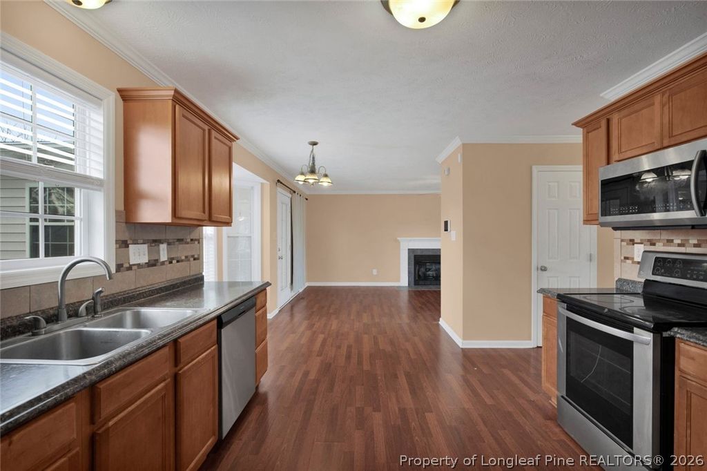 2460 Saltwood Drive, Fayetteville, NC 28306 — photo 9