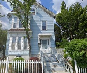 30 Elliot St, Brockton, MA 02301