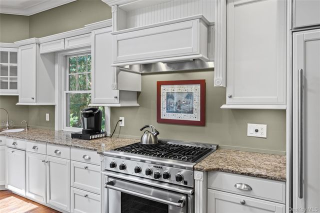 1492 Skunk Lane, Cutchogue, NY 11935