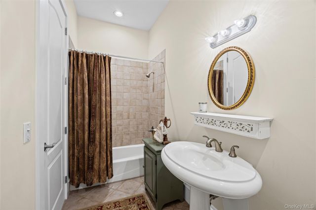 1492 Skunk Lane, Cutchogue, NY 11935