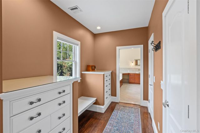 1492 Skunk Lane, Cutchogue, NY 11935