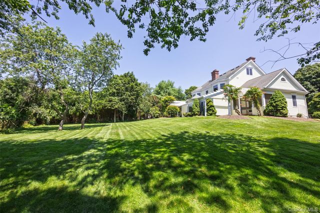 1492 Skunk Lane, Cutchogue, NY 11935