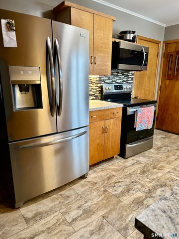 310 Roseland Park Road, Woodstock, CT 06281