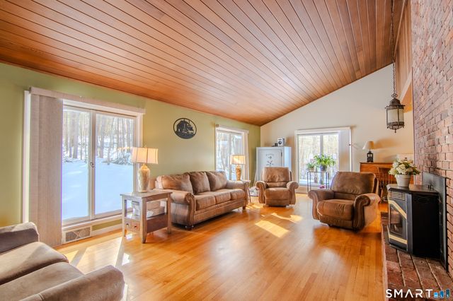 310 Roseland Park Road, Woodstock, CT 06281