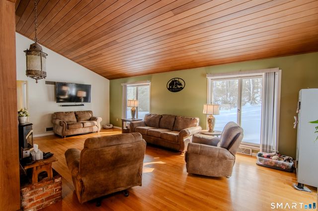 310 Roseland Park Road, Woodstock, CT 06281