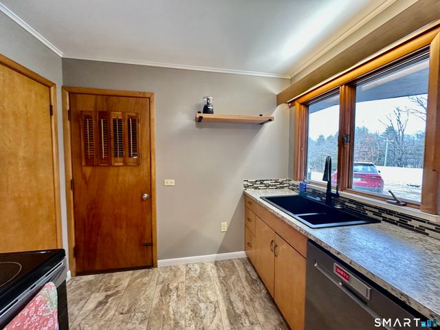 310 Roseland Park Road, Woodstock, CT 06281