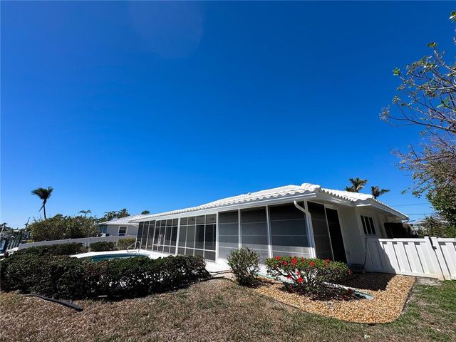 618 GLADSTONE LANE, Holmes Beach, FL 34217