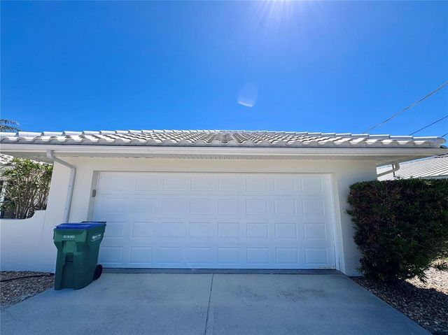 618 GLADSTONE LANE, Holmes Beach, FL 34217