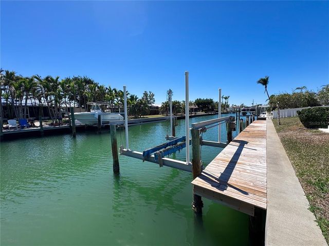 618 GLADSTONE LANE, Holmes Beach, FL 34217
