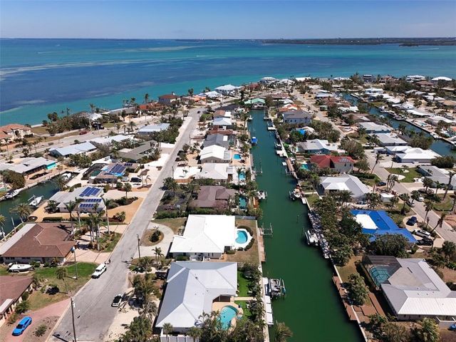 618 GLADSTONE LANE, Holmes Beach, FL 34217