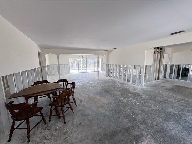 618 GLADSTONE LANE, Holmes Beach, FL 34217