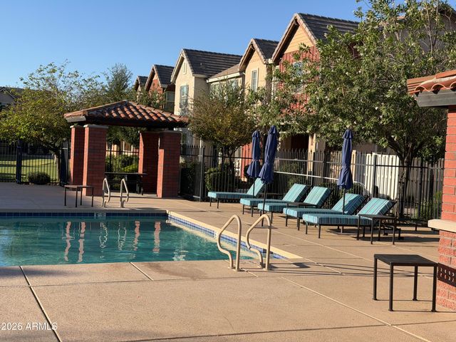 2275 S Agnes Lane, Gilbert, AZ 85295