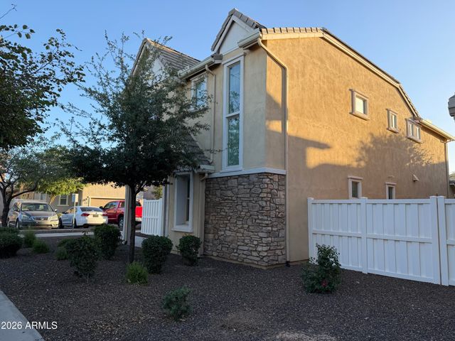 2275 S Agnes Lane, Gilbert, AZ 85295