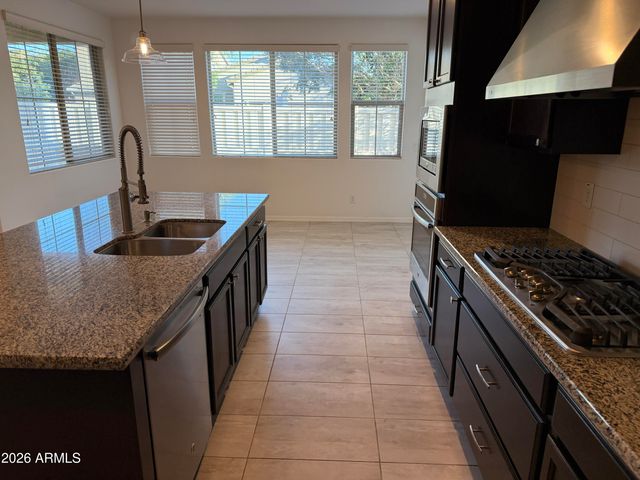 2275 S Agnes Lane, Gilbert, AZ 85295